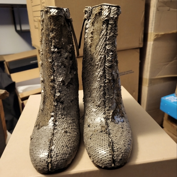 Ganor Dominic, new in box - Picture 1 of 5